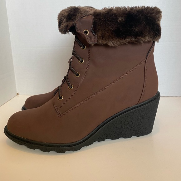 Dream Pairs HighTop Boot - Picture 4 of 8